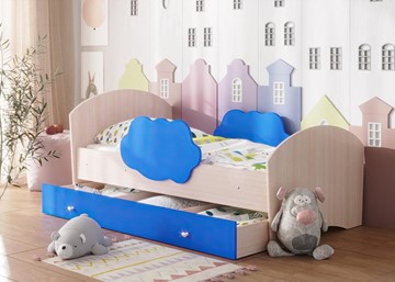 Детская кровать Тучка с ящиком, корпус Дуб млечный, фасад Синий в Мурманске